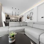 Luxury Luka Apartment