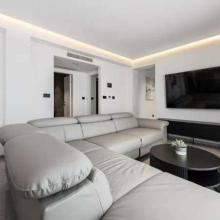 Luxury Luka Baška Voda