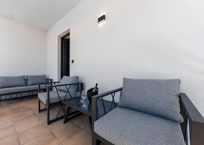 Luxury Luka Baska Voda